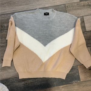 Vici crewneck sweater - like new